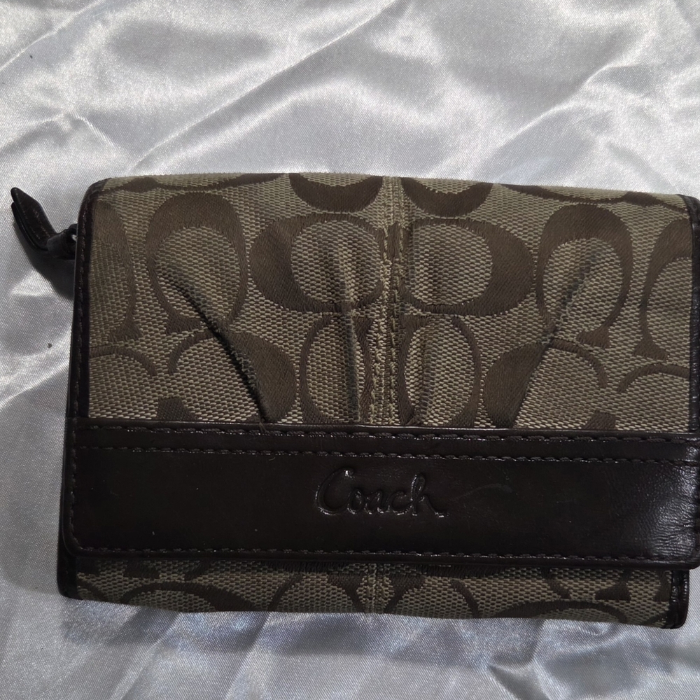 Coach Signature 5 Piece Collection - Picture 10 of 13